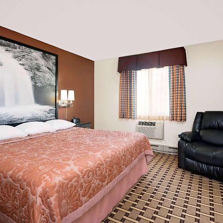 Super 8 By Wyndham Ashland Hotel Exterior foto