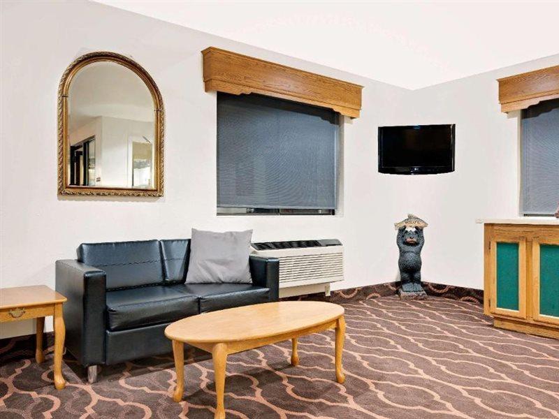 Super 8 By Wyndham Ashland Hotel Exterior foto